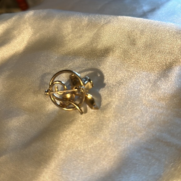 Vintage Goldtone Rosette Brooch Swirly Gold Design - Picture 5 of 5